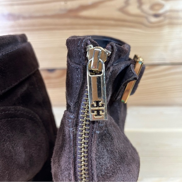 COPY - Tory Burch Adrienne Ankle Boots 7M Booties Brown Suede Leather Wedge Zip… - Picture 12 of 16